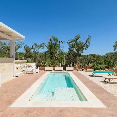Trullo Cecapesce Con Piscina By Wonderful Italy カロヴィーニョ